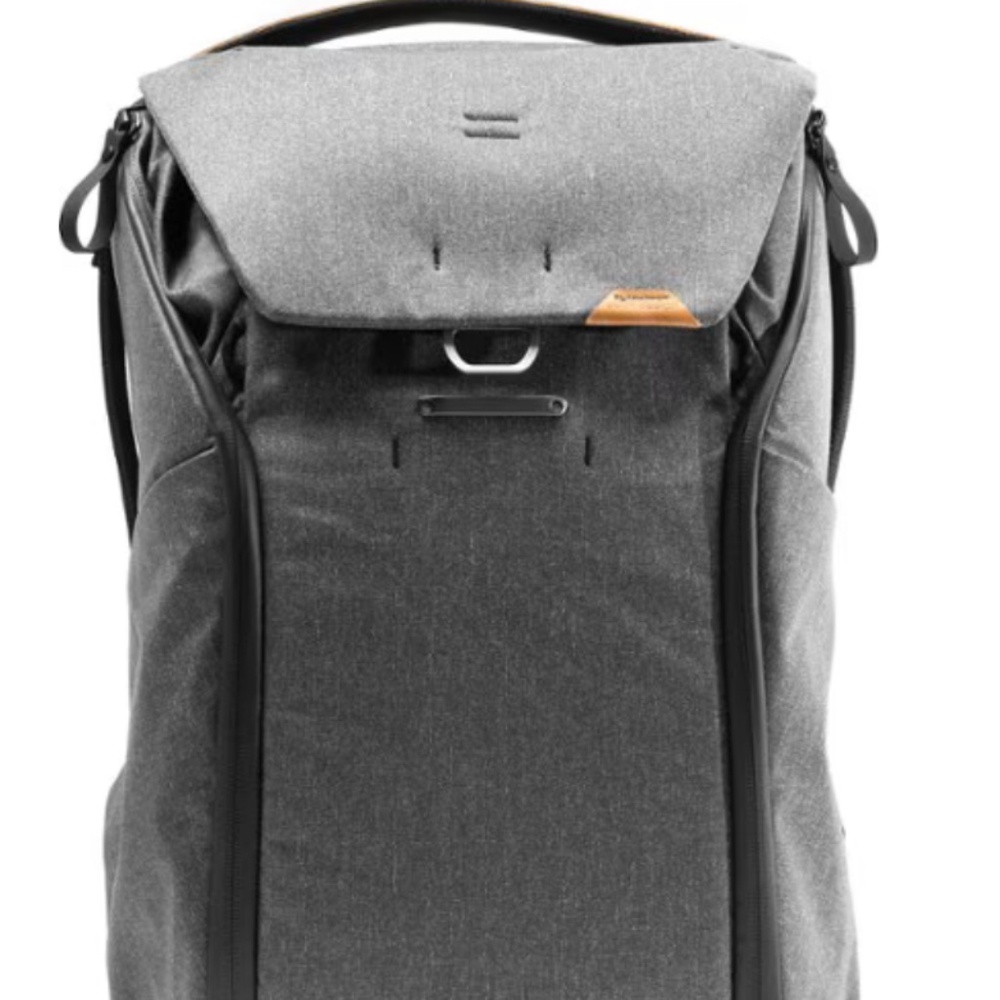 NWT Peak Design Everyday Pack 30L V2 backpack charcoal